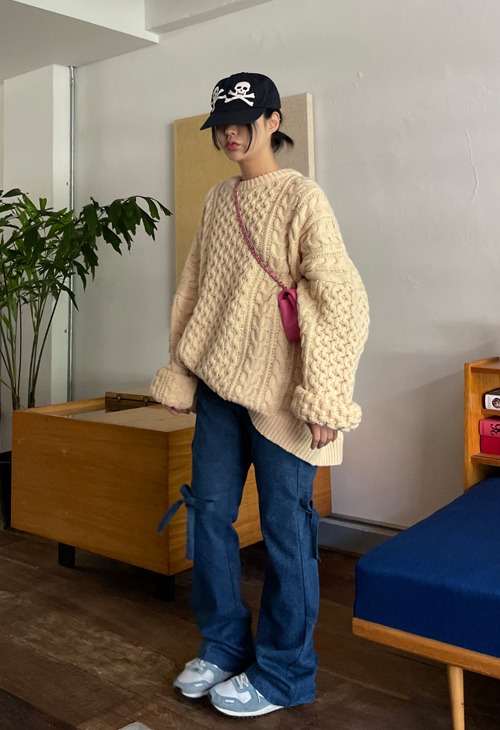 oversize woolen sweater