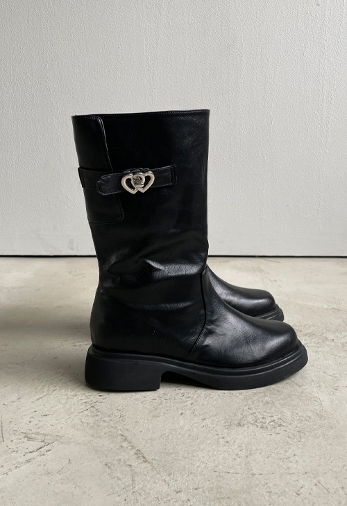 heart buckle boots