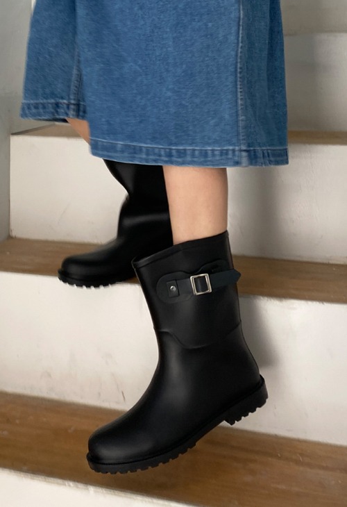 hank middle rain boots